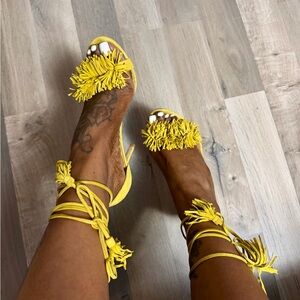 Steve Madden Yellow Suede Lace-Up Heels – Size 9